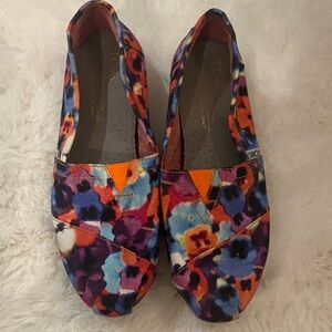 Toms Multicolor Floral Women's Flats - Size 6